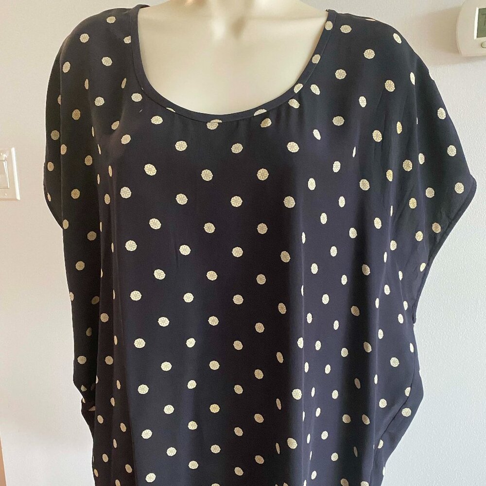 Joie Black Polka Dot Silk Blouse • Size Small • Short Sleeve Scoop Neck Top